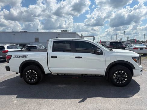 Used 2024 Nissan Titan PRO-4X w/ Pro-4x Convenience Package AWD/4WD image 4