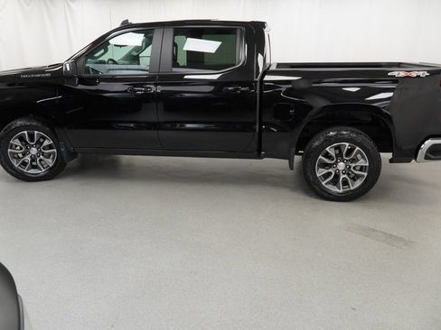 Used 2024 Chevrolet Silverado 1500 LT AWD/4WD image 39