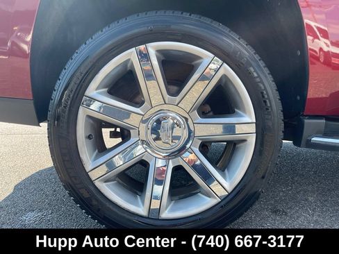 Used 2017 Cadillac Escalade Luxury AWD/4WD image 27