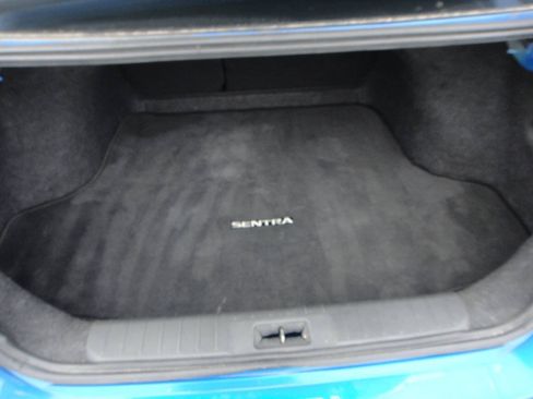 Used 2021 Nissan Sentra SR FWD image 11
