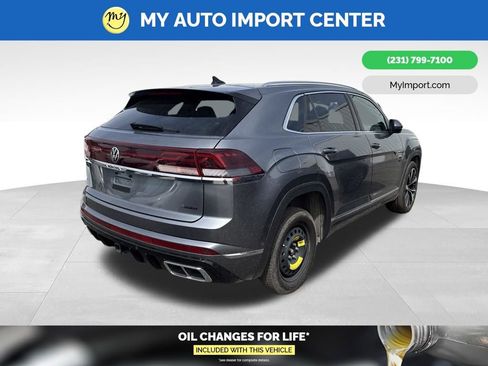 Used 2025 Volkswagen Atlas Cross Sport SEL Premium R-Line AWD/4WD image 5