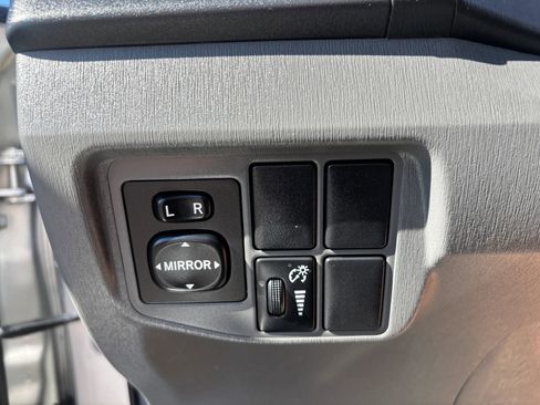 Used 2011 Toyota Prius Two image 15