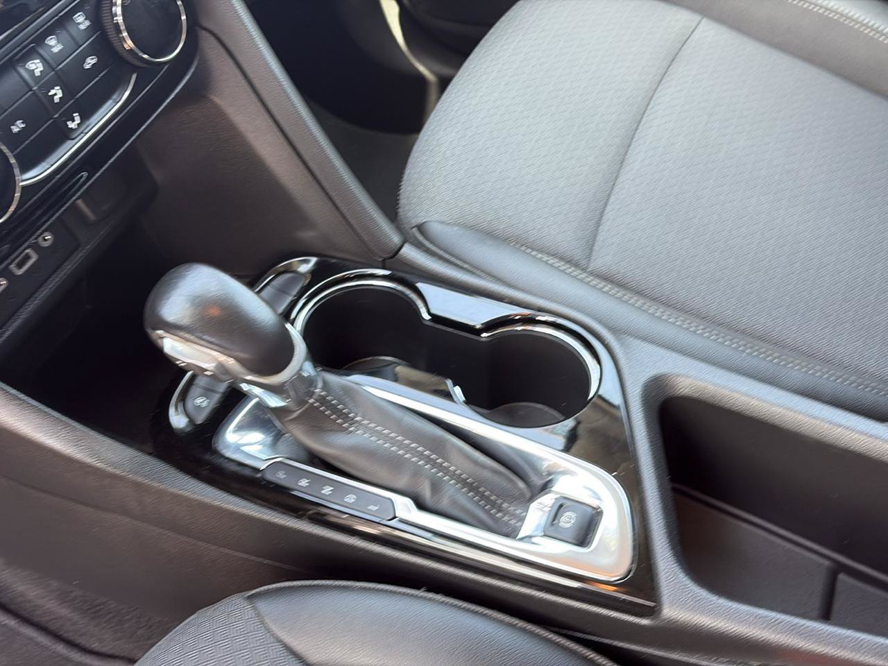 Used 2022 Buick Encore GX Preferred w/ Sport Touring Package FWD image 9