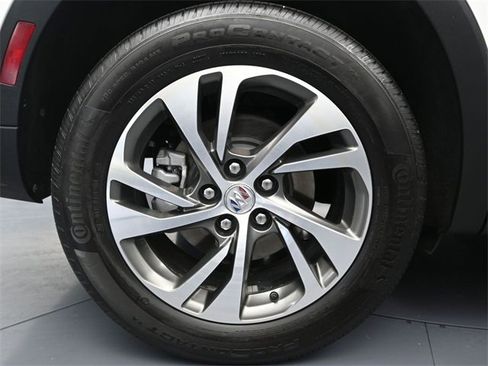 Used 2022 Buick Envision Essence w/ Safety Package image 9