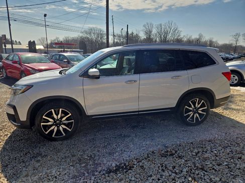 Used 2021 Honda Pilot Touring image 9