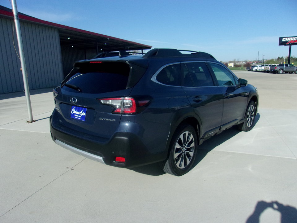 Used 2023 Subaru Outback Limited AWD/4WD image 3