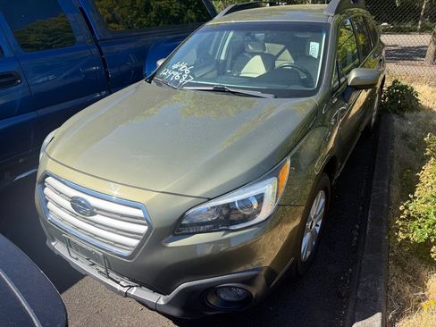 Used 2017 Subaru Outback 2.5i Premium AWD/4WD image 1