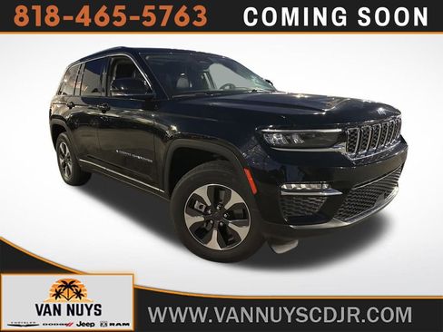 Used 2023 Jeep Grand Cherokee 4WD 4xe image 1