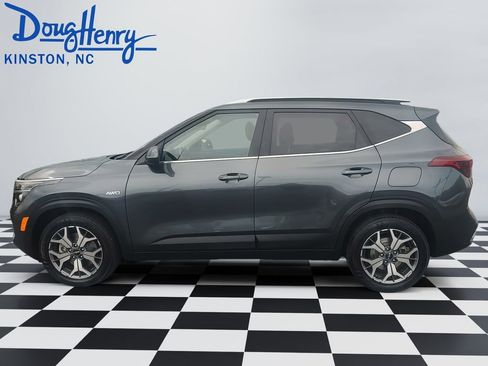Used 2022 Kia Seltos EX AWD/4WD image 2
