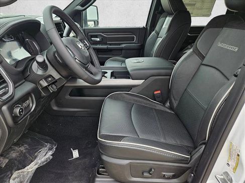 New 2026 RAM 2500 Laramie w/ Night Edition AWD/4WD image 15