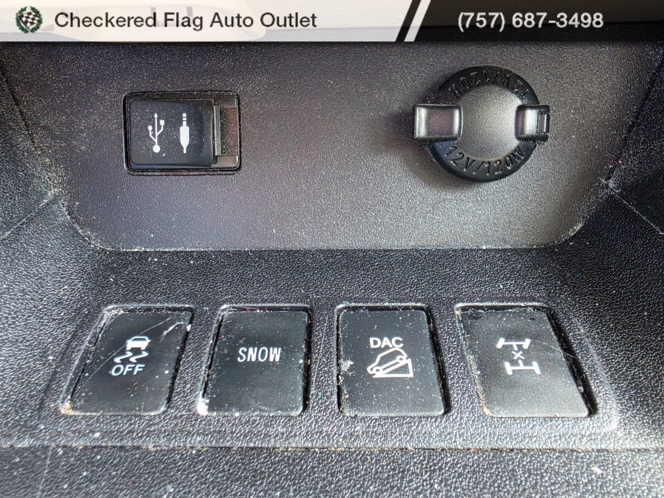 Used 2015 Toyota Highlander XLE AWD/4WD image 18