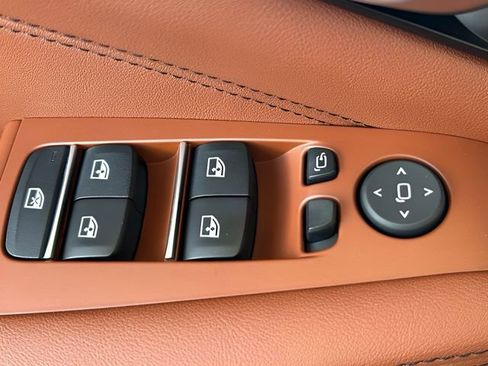 New 2026 BMW X5 sDrive40i w/ M Sport Package image 11