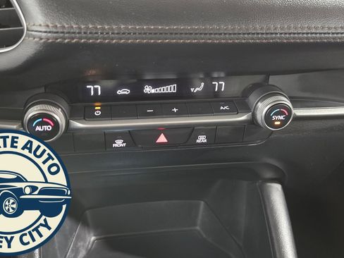 Used 2023 MAZDA MAZDA3 s image 14