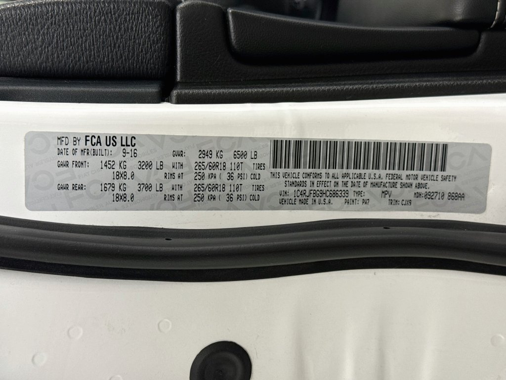Used 2017 Jeep Grand Cherokee Limited AWD/4WD image 31