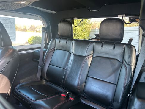 Used 2025 Jeep Wrangler Rubicon image 17