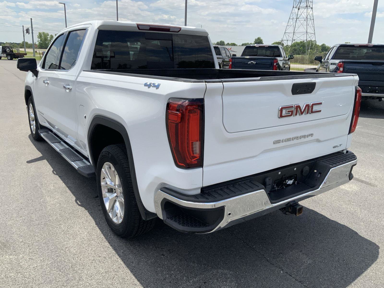 Used 2019 GMC Sierra 1500 SLT w/ SLT Premium Plus Package AWD/4WD image 8