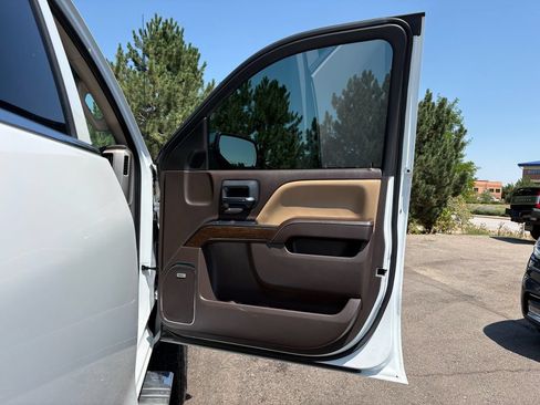 Used 2017 GMC Sierra 1500 Denali AWD/4WD image 24