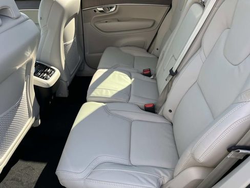 New 2026 Volvo XC90 B6 Ultra image 19
