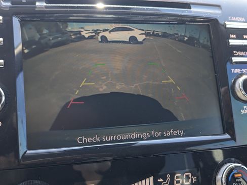 Used 2023 Nissan Murano SV FWD image 11