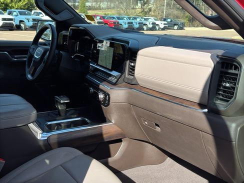 Used 2025 GMC Sierra 1500 SLT w/ SLT Premium Plus Package image 15