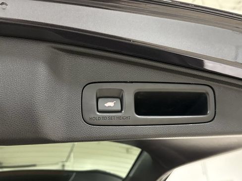 Used 2017 Honda CR-V Touring image 30