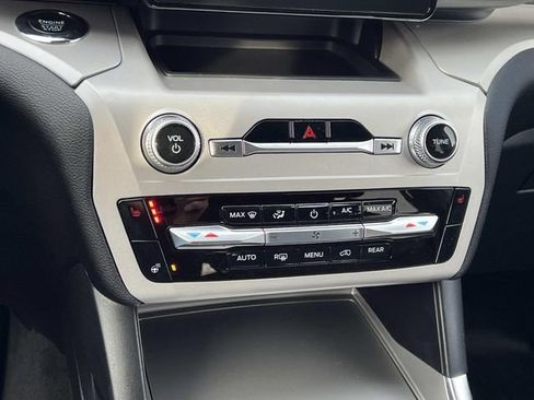 Certified 2023 Ford Explorer XLT w/ Equipment Group 202A image 23