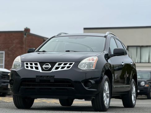 Used 2012 Nissan Rogue SV image 1
