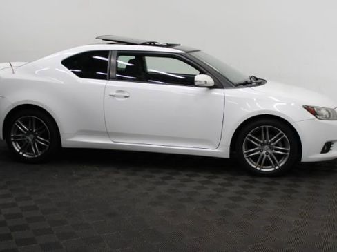 Used 2011 Scion tC Sports Coupe 6-Spd AT image 3
