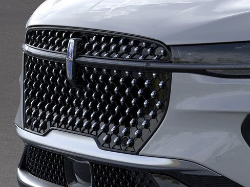 New 2026 Lincoln Nautilus Premier image 17