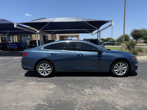 Used 2025 Chevrolet Malibu LT FWD image 8