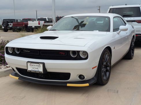 Used 2023 Dodge Challenger R/T Scat Pack w/ Plus Package image 4