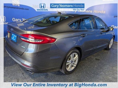 Used 2018 Ford Fusion SE w/ Fusion SE Technology Package image 6