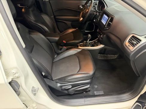 Used 2019 Jeep Compass Latitude image 35