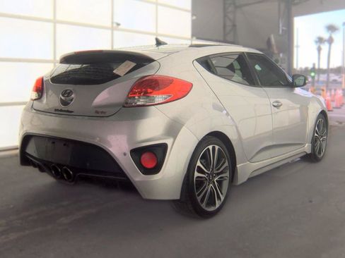 Used 2016 Hyundai Veloster Turbo w/ Option Group 04 FWD image 4