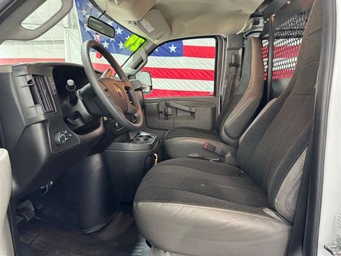 Used 2024 Chevrolet Express 2500 w/ Driver Convenience Package RWD image 9