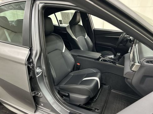 Used 2025 Toyota Camry SE w/ Convenience Package AWD/4WD image 22