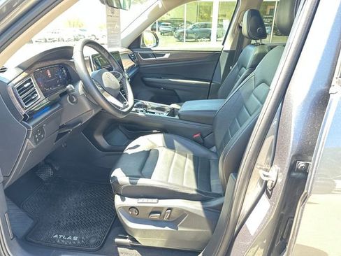 Certified 2024 Volkswagen Atlas SEL AWD/4WD image 14