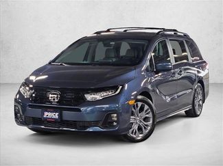 Used 2025 Honda Odyssey Touring video 1