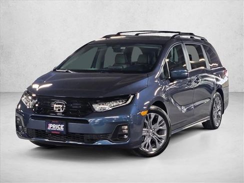Used 2025 Honda Odyssey Touring image 1