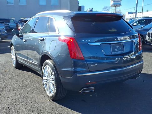 Used 2019 Cadillac XT5 Premium Luxury w/ Driver Assist Package image 7
