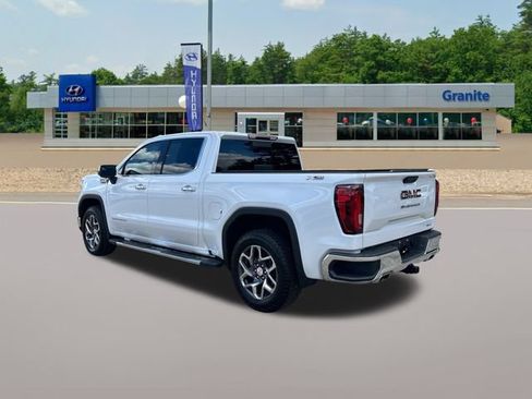 Used 2023 GMC Sierra 1500 SLT w/ SLT Premium Package AWD/4WD image 9