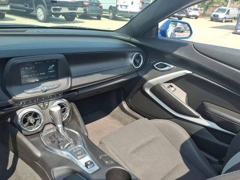 Used 2018 Chevrolet Camaro LT RWD image 14