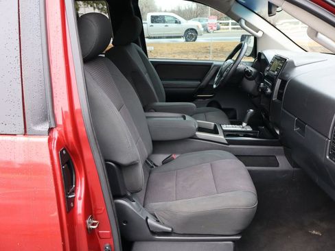 Used 2013 Nissan Titan SV w/ SV Value Truck Pkg image 22