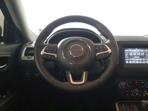 Used 2018 Jeep Compass Latitude w/ Popular Equipment Group image 14