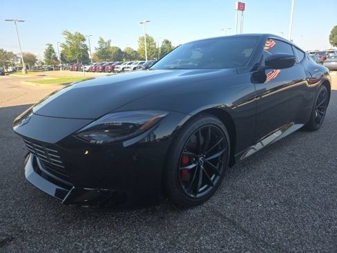 Used 2025 Nissan Z Performance w/ Floor Mat Package RWD image 3