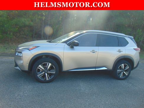 Used 2023 Nissan Rogue Platinum w/ Platinum Premium Package image 4