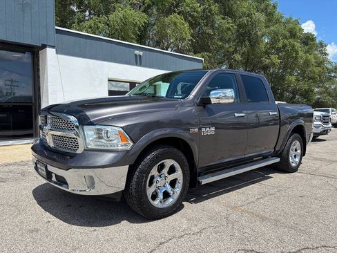 Used 2015 RAM 1500 Laramie w/ Convenience Group AWD/4WD image 2