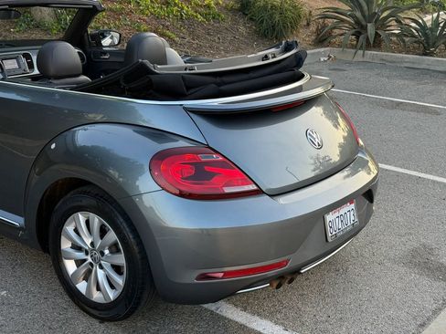 Used 2018 Volkswagen Beetle 2.0T Coast FWD image 20