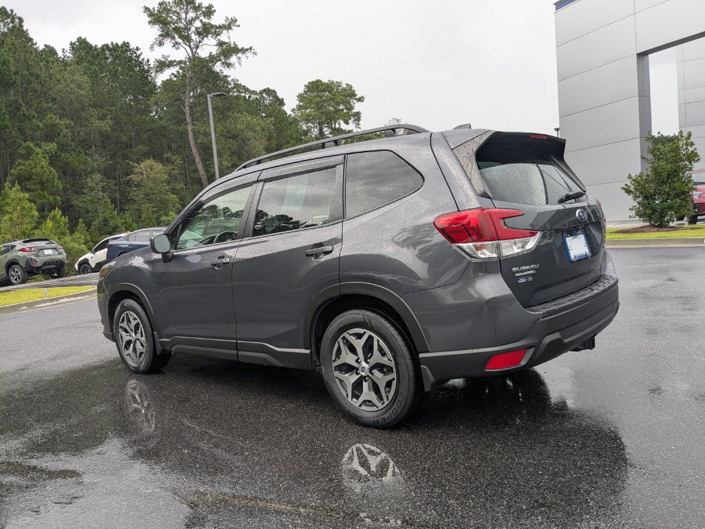 Certified 2023 Subaru Forester Premium AWD/4WD image 6