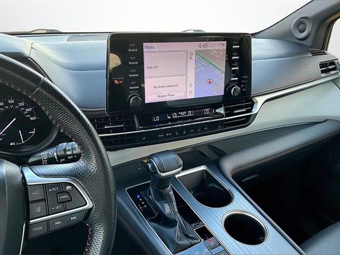 Used 2021 Toyota Sienna XSE image 9